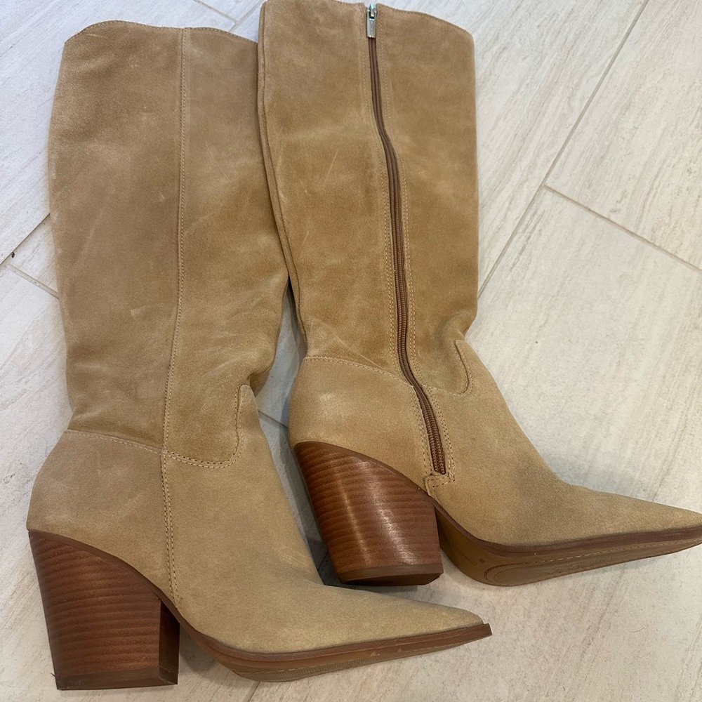 Vince Camuto suede boots sz 8
